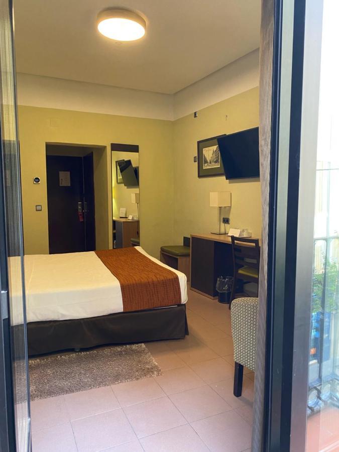Hostal Ballesta Madrid Eksteriør billede
