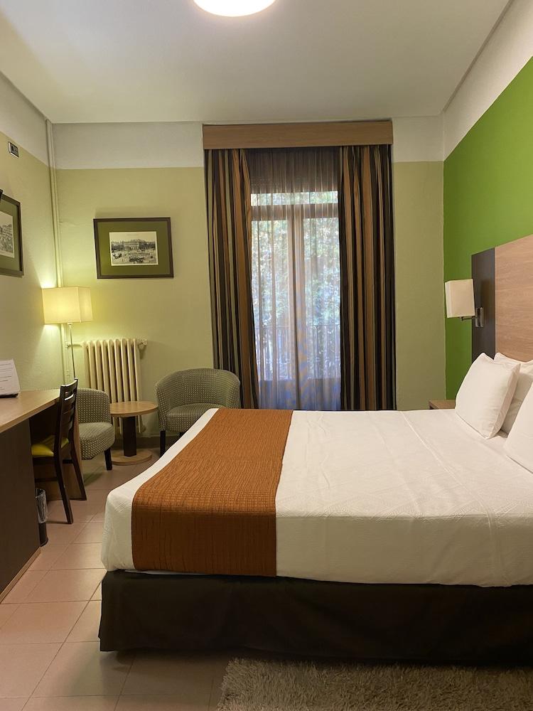 Hostal Ballesta Madrid Eksteriør billede