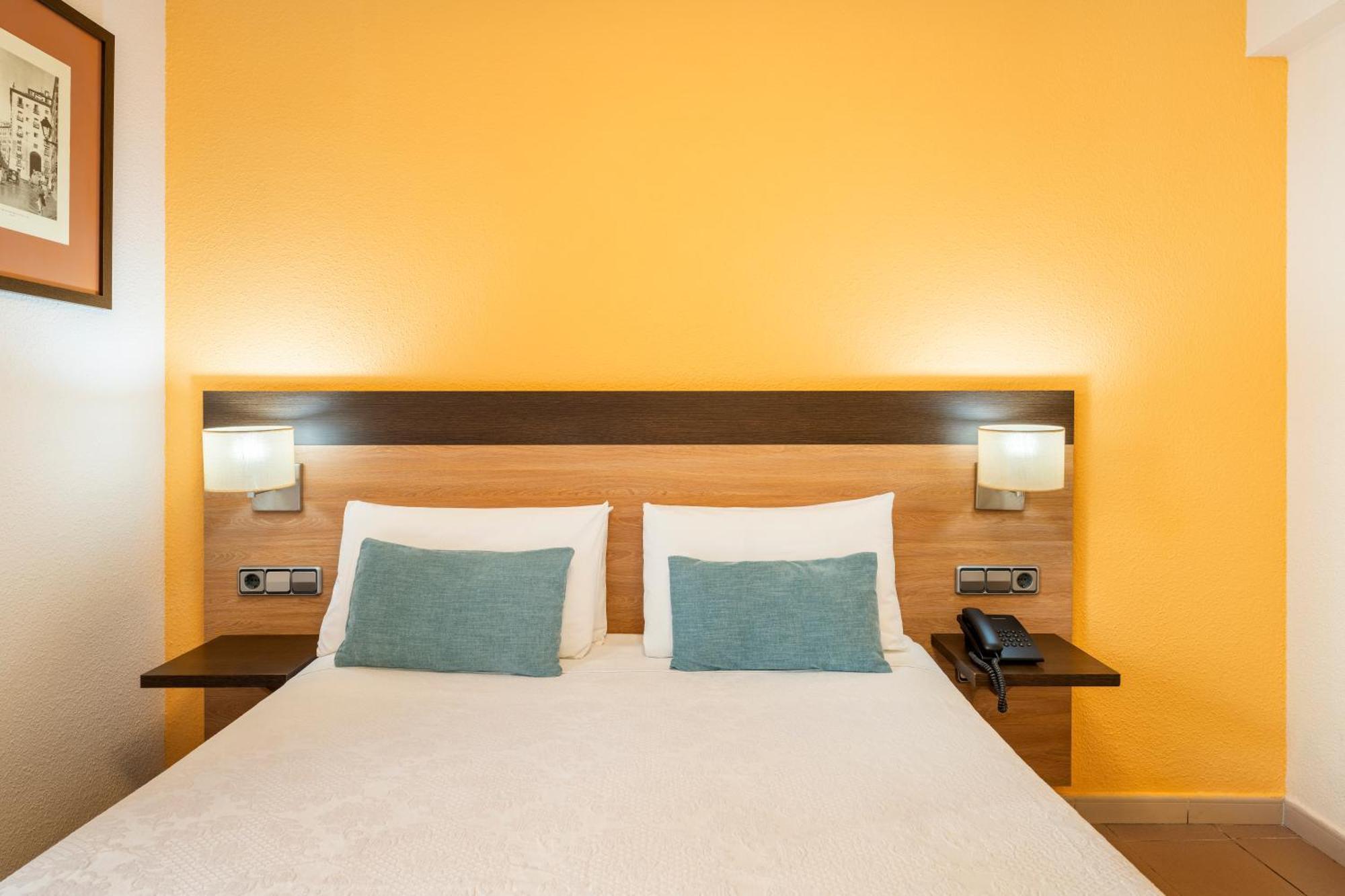 Hostal Ballesta Madrid Eksteriør billede