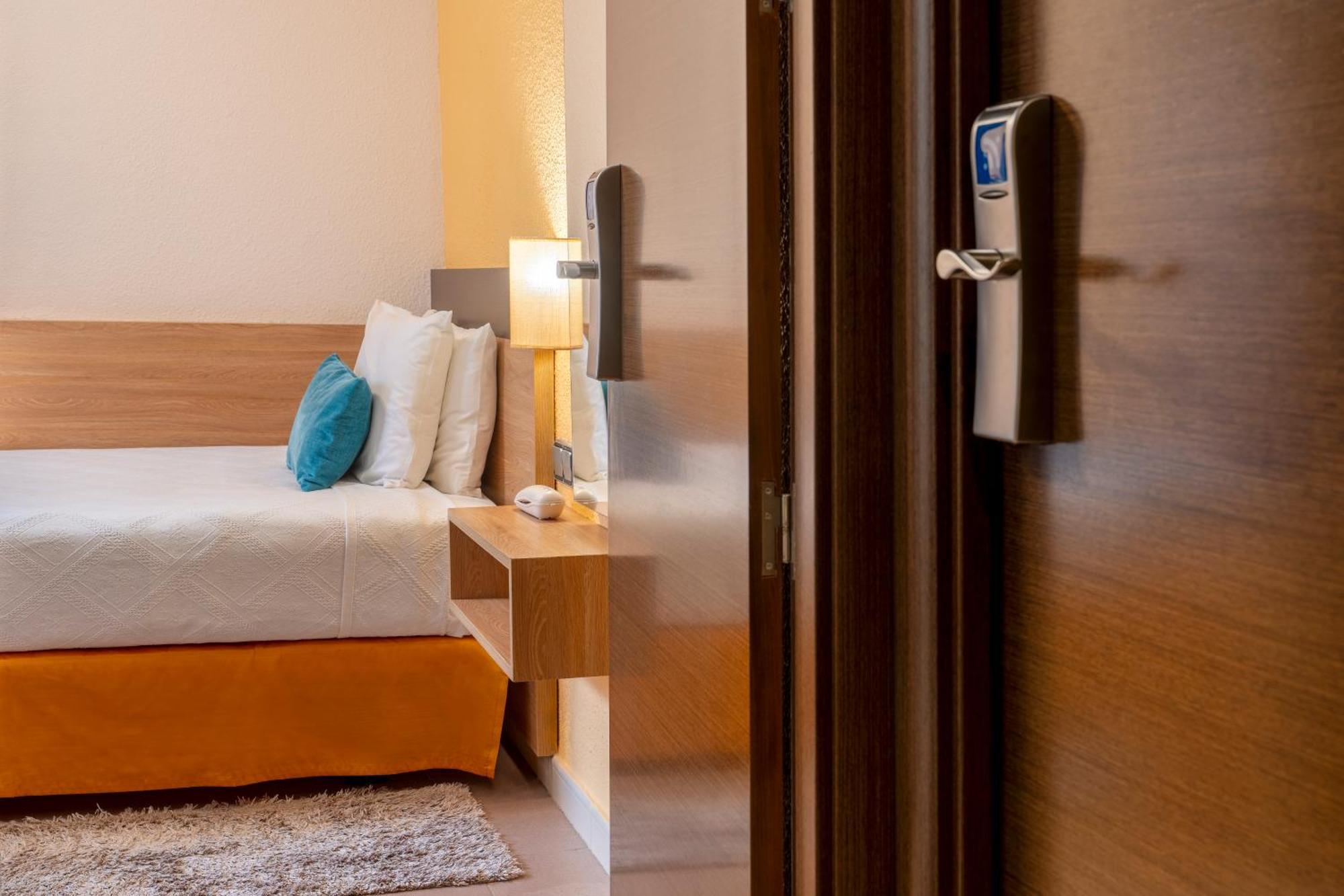 Hostal Ballesta Madrid Eksteriør billede